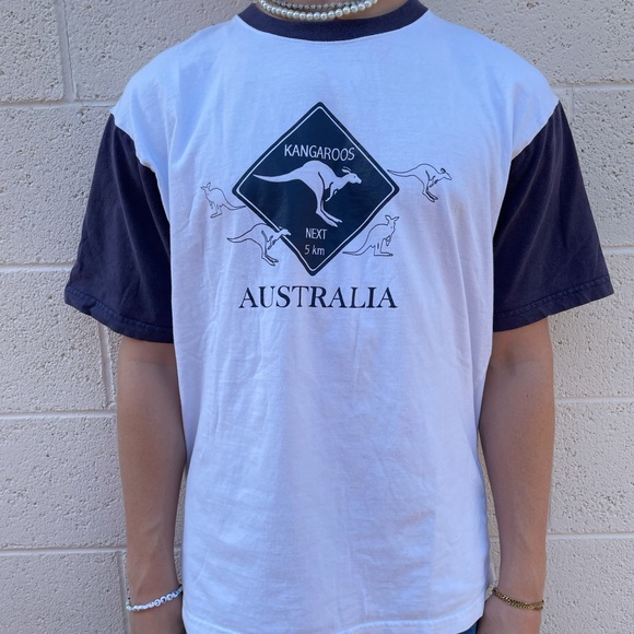 Vintage Australian Graphic Tee - Picture 5 of 5
